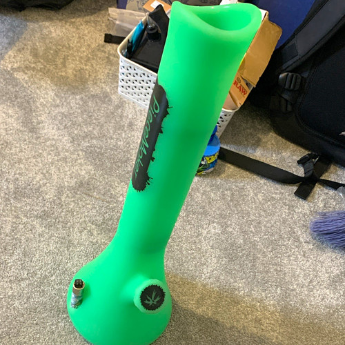 Piecemaker green silicone bong - piecemaker,